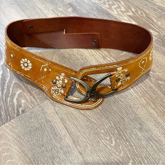 Línea Pelle wide leather figurine embossed adjustable front hook metal belt - Picture 1 of 10